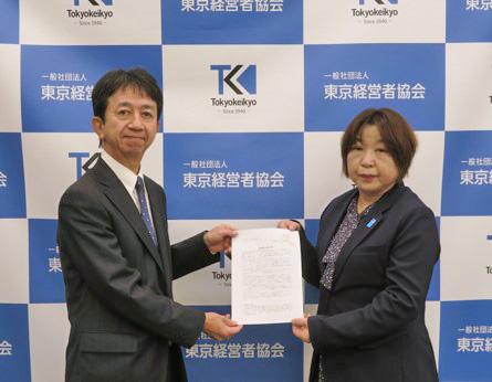 斉藤副会長(左)と斉藤連合東京会長